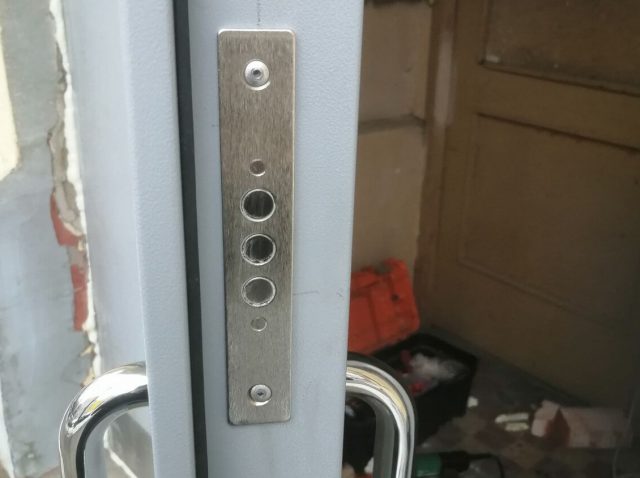 Выполненный кейс по демонтажу старого замка и установке нового Выполненный кейс по демонтажу старого замка и установке нового