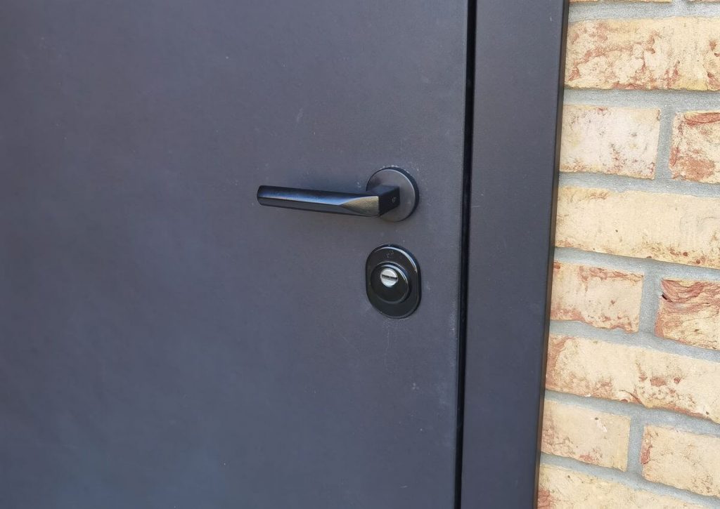 Выезд мастера и изучение проблемы клиента. Установлен механический замок