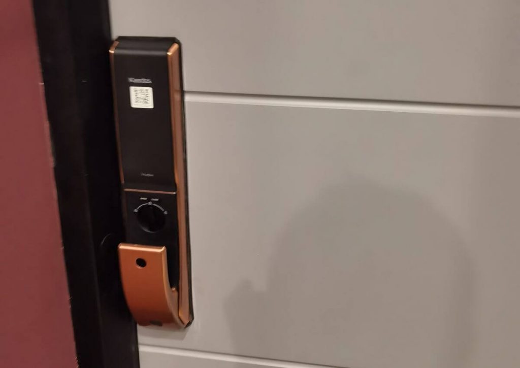 Инструктаж обучение клиента по эксплуатации нового установленного биометрического замка Kaadas K9-5W