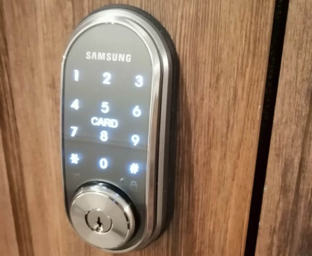 Настройка и проверка работы электронного замка Sansung